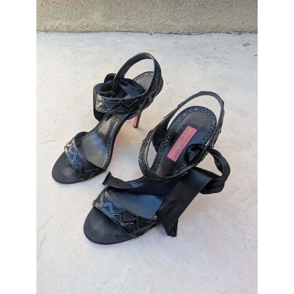 Betsey Johnson glossy patent